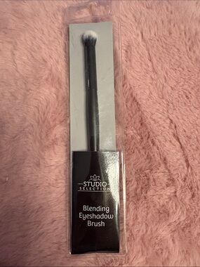 Studio Selection Blending Eyeshadow Brush NIP | New Sealed